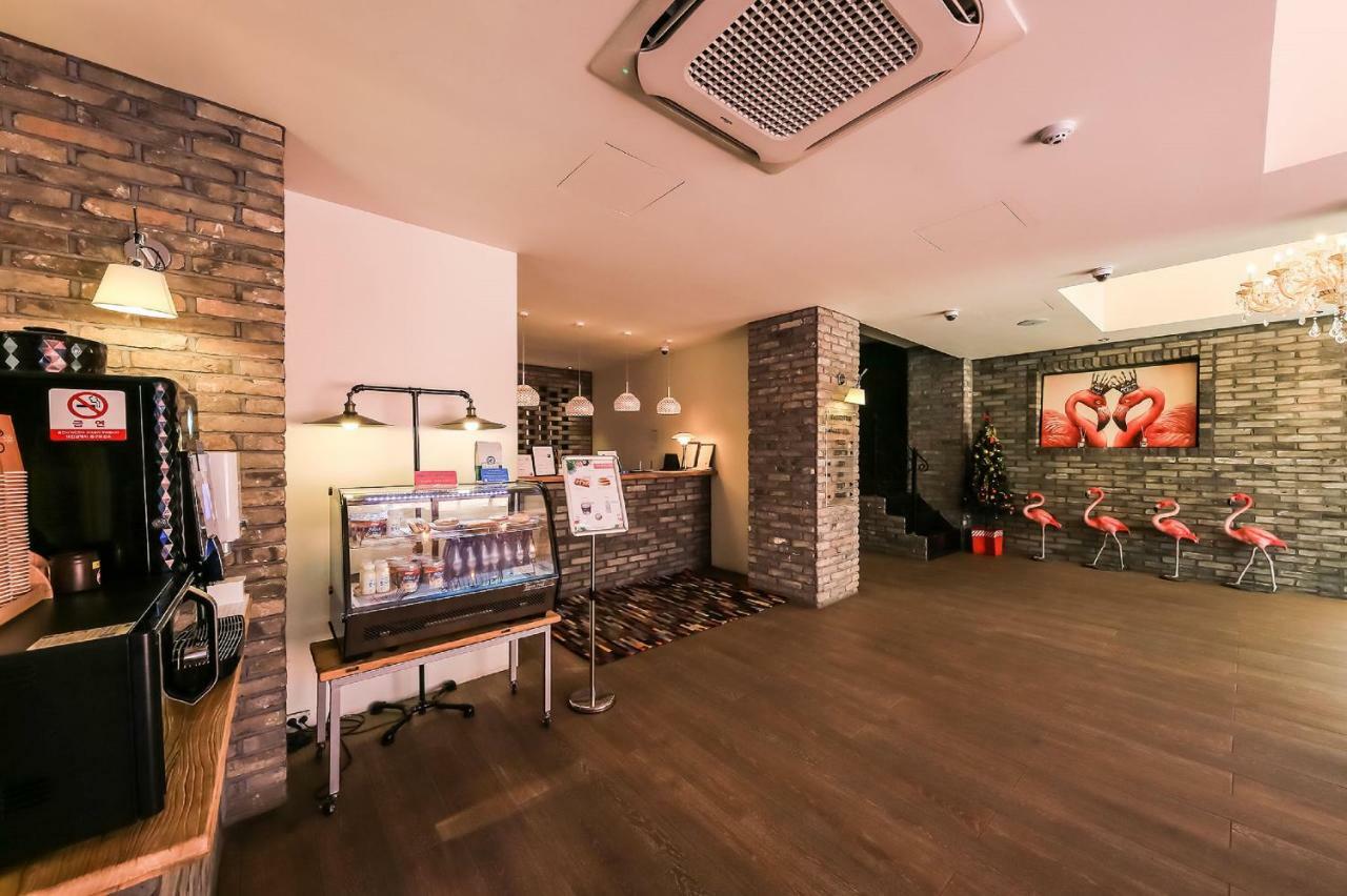 Hotel Flamingo Tedzson Kültér fotó