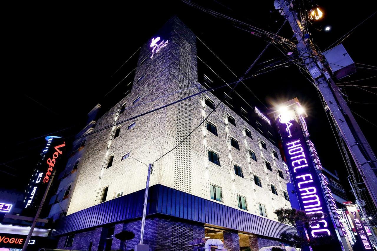 Hotel Flamingo Tedzson Kültér fotó